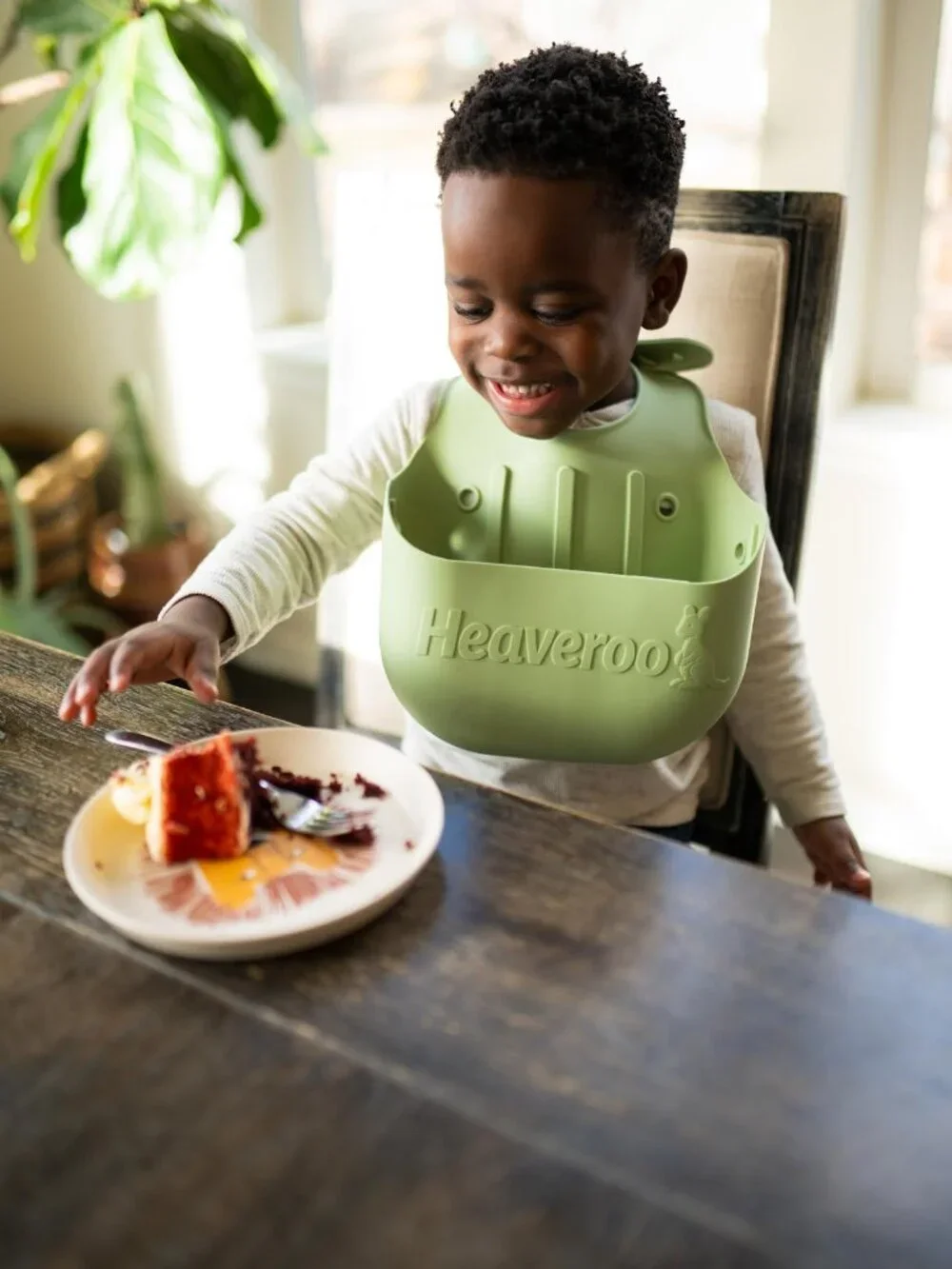 Heaveroo Silicone Vomit Bib--America's First CPSIA Compliant Silicone Vomit Bib